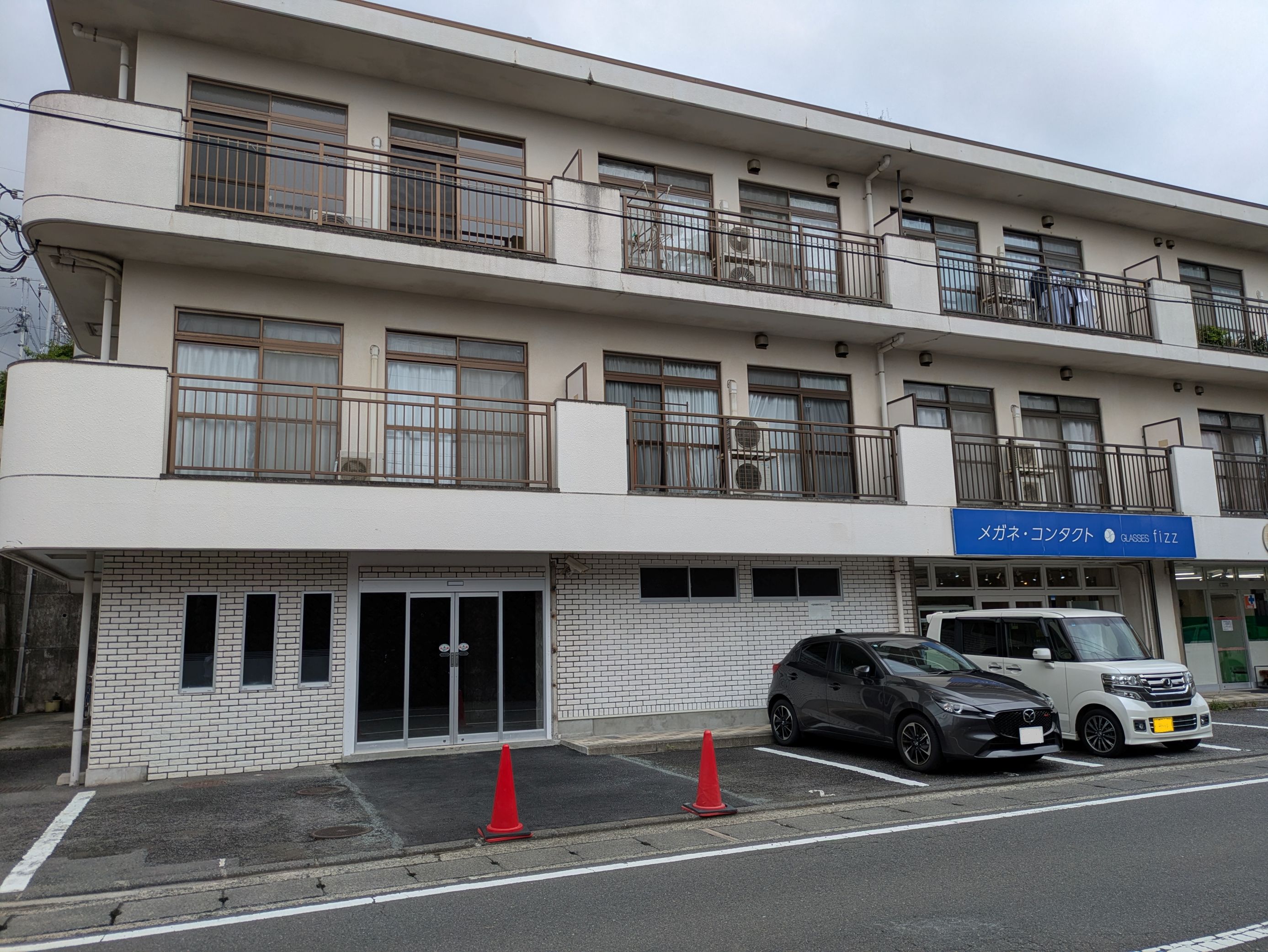 ジャンボー湯河原　1階店舗　湯河原駅まで徒歩9分